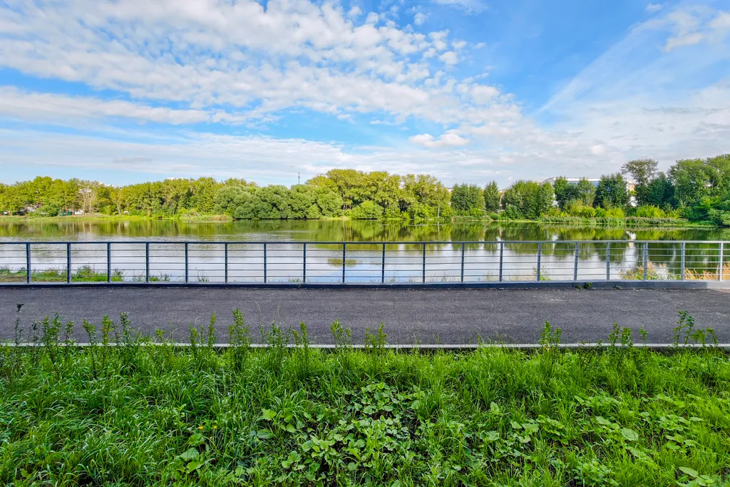 Уютная квартира в центре города с видом на речку