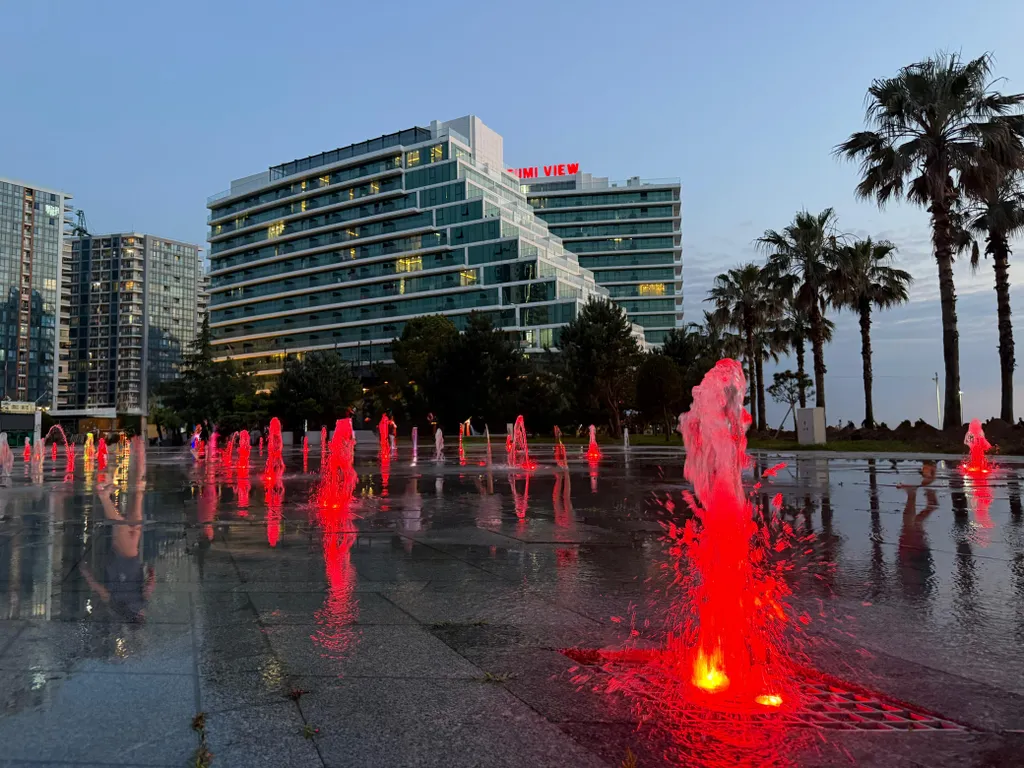 Sea Batumi View | 20m to Beach & Park
Панорама Моря & Приморский Парк