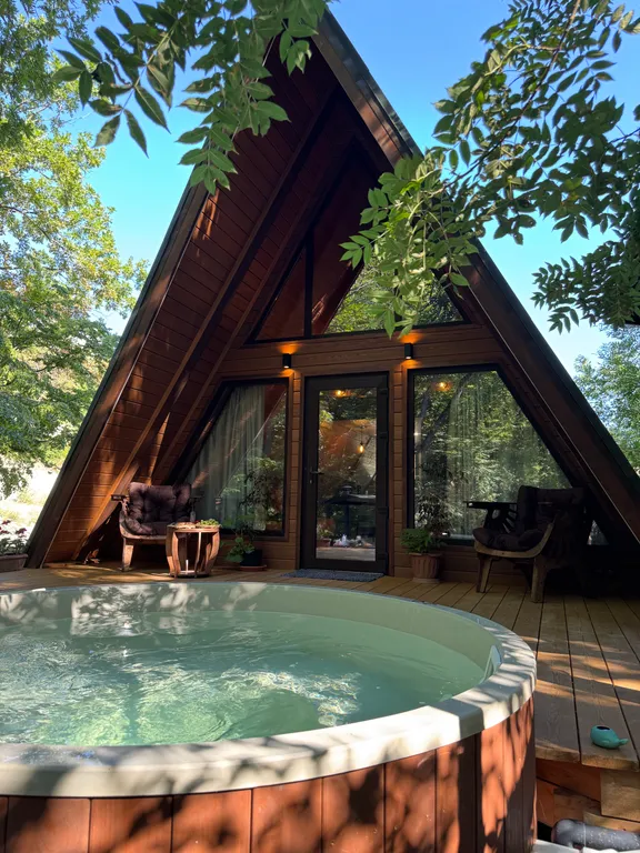 Коттедж Треугольный дом в стиле A-frame — аренда посуточно в Мысхако