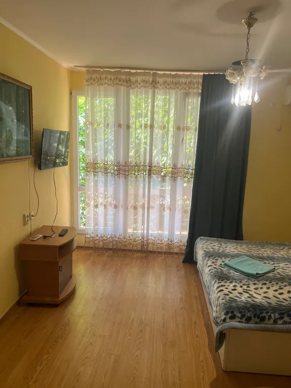 Номер с балконом во двор