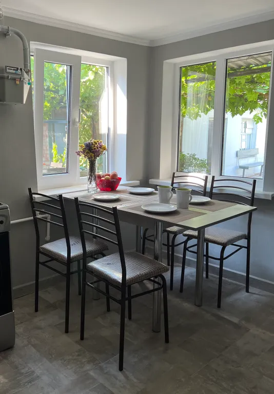 Коттедж Отдельное жильё в центре туристической части города — аренда посуточно в Ейск