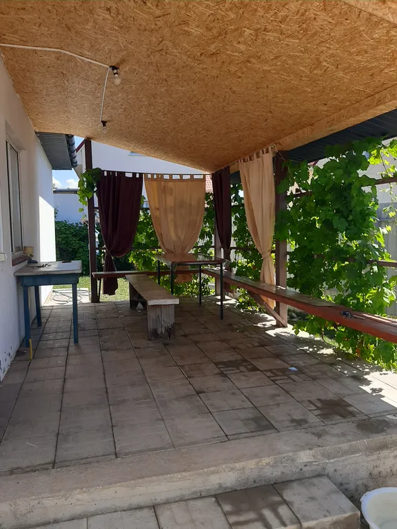 Дом у моря с видом на море