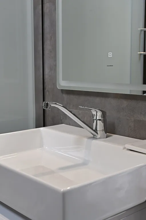 Уютный загородный дом на берегу озера