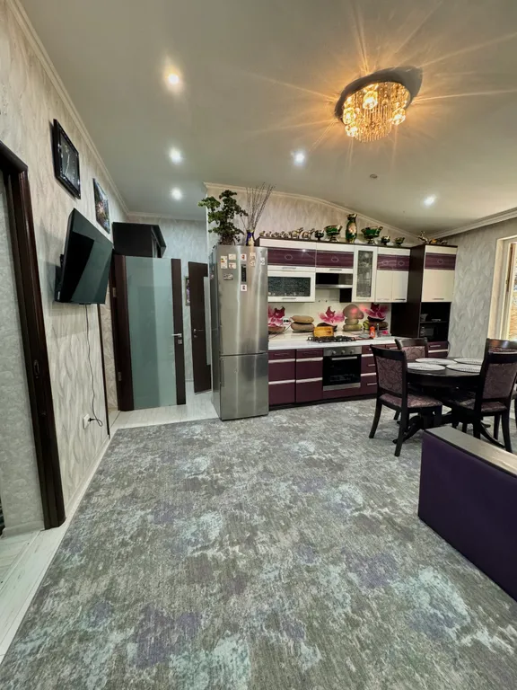 Дом в центре Адлера на набережной