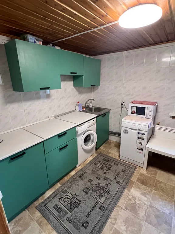 Уютный дом с большим подогреваемым бассейном, баней и банным чаном