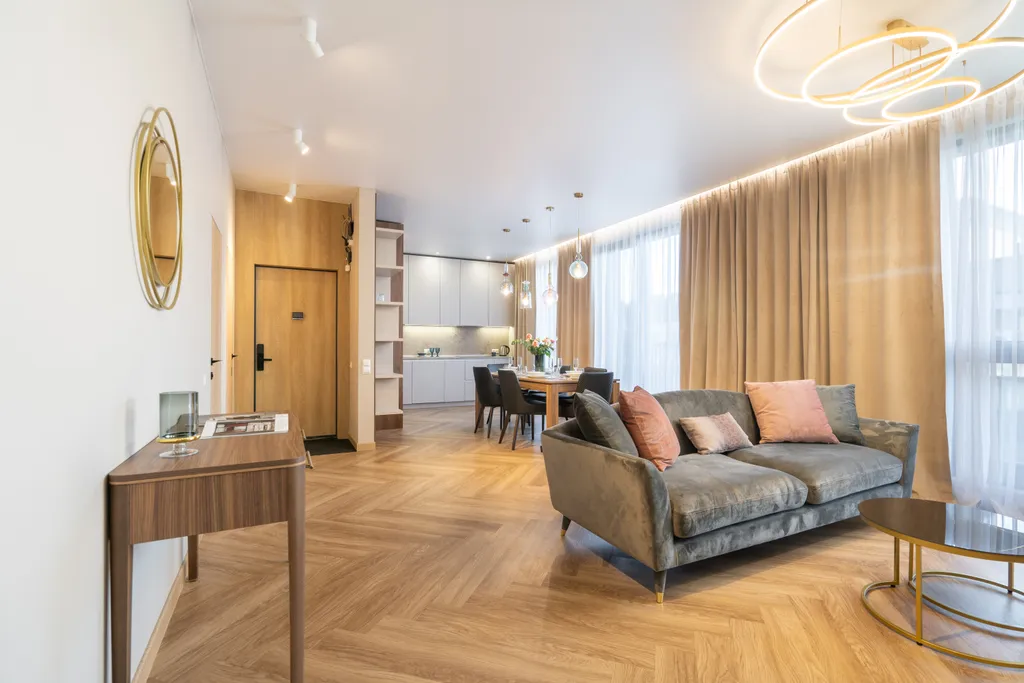 Дизайнерские апартаменты Охта КраСКИ Gold