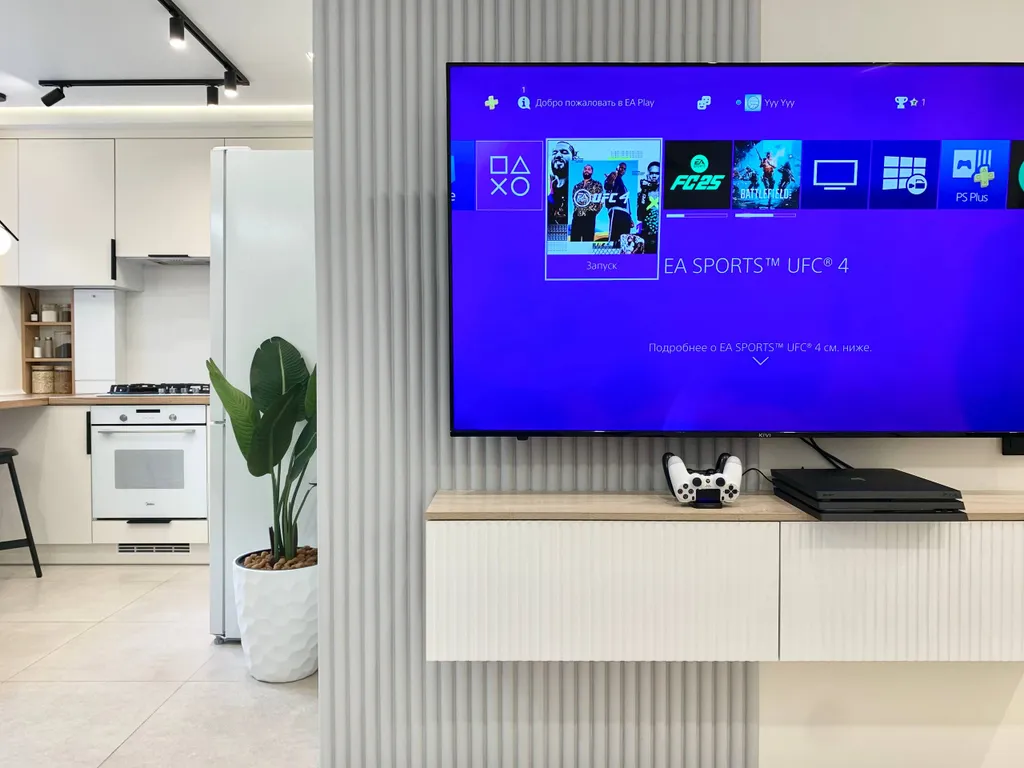 Трёхкомнатная квартира у Кремля в самом центре Великого Новгорода