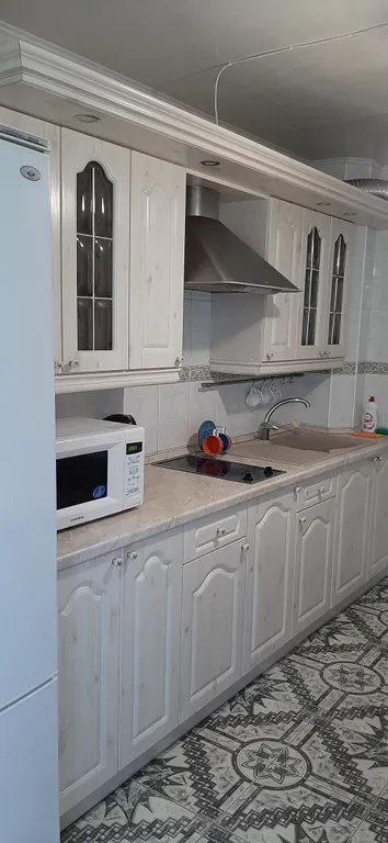 Хорошая квартира в тихом районе в центре — аренда посуточно в Партенит