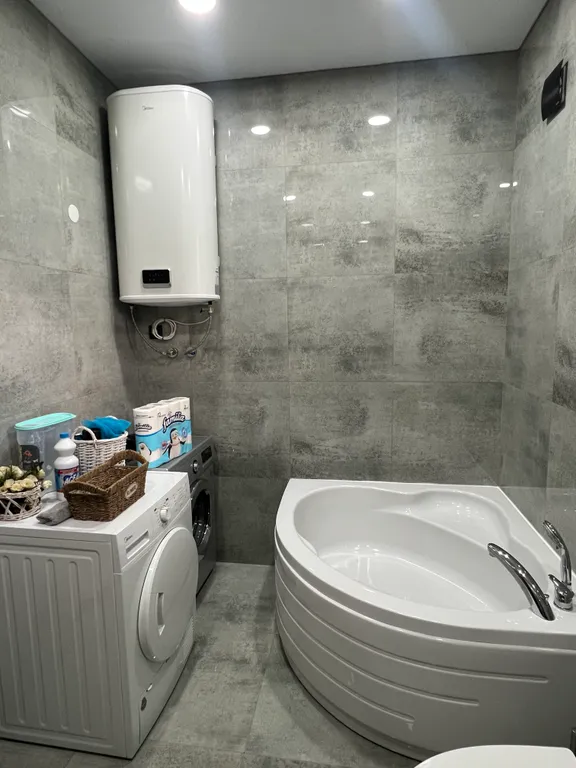 4-комнатная Квартира