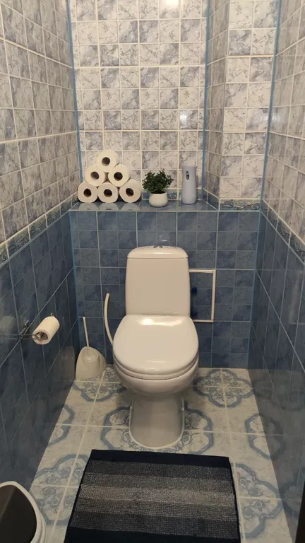 Просторная квартира через дорогу от территории монастыря