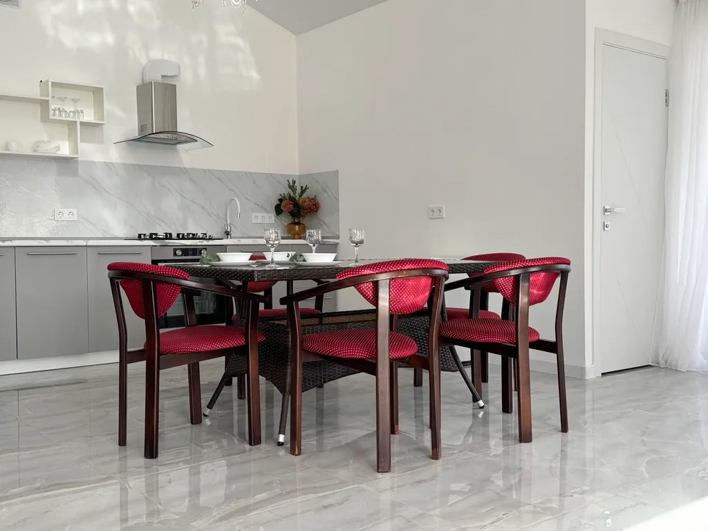 Новый дом с подогреваемым бассейном