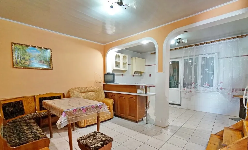 Дом у моря с выходом в лес