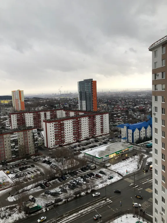 В Индустриальном районе тц Планета