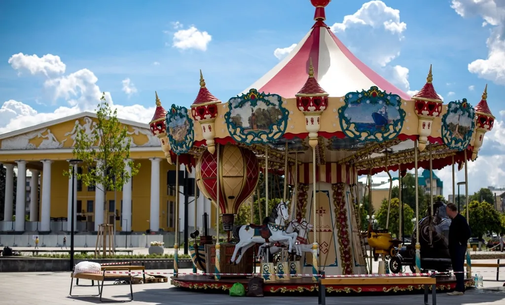 Квартира с видом из окна на Залив, Волгу, Красную площадь