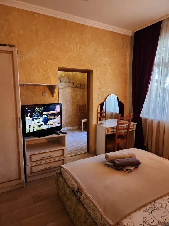 Аппартаменты с отдельным входом и навесом для авто