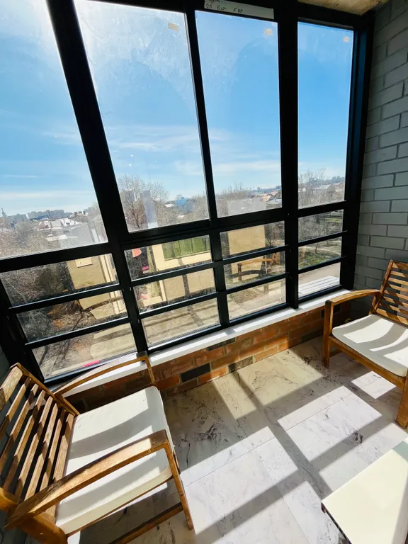 Новая студия на берегу реки