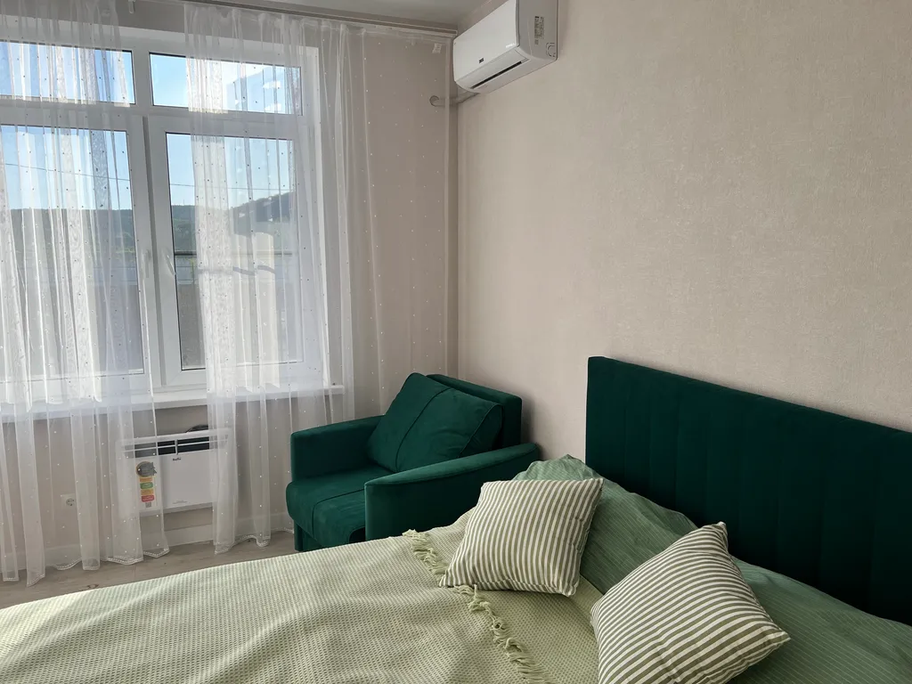 Евродвухкомнатная с видом на горы и бассейн