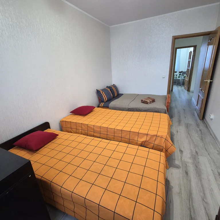 2 комн квартира в центре с 4 раздельными местами