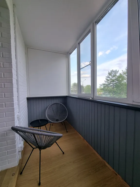 Современные апартаменты с джакузи у озера