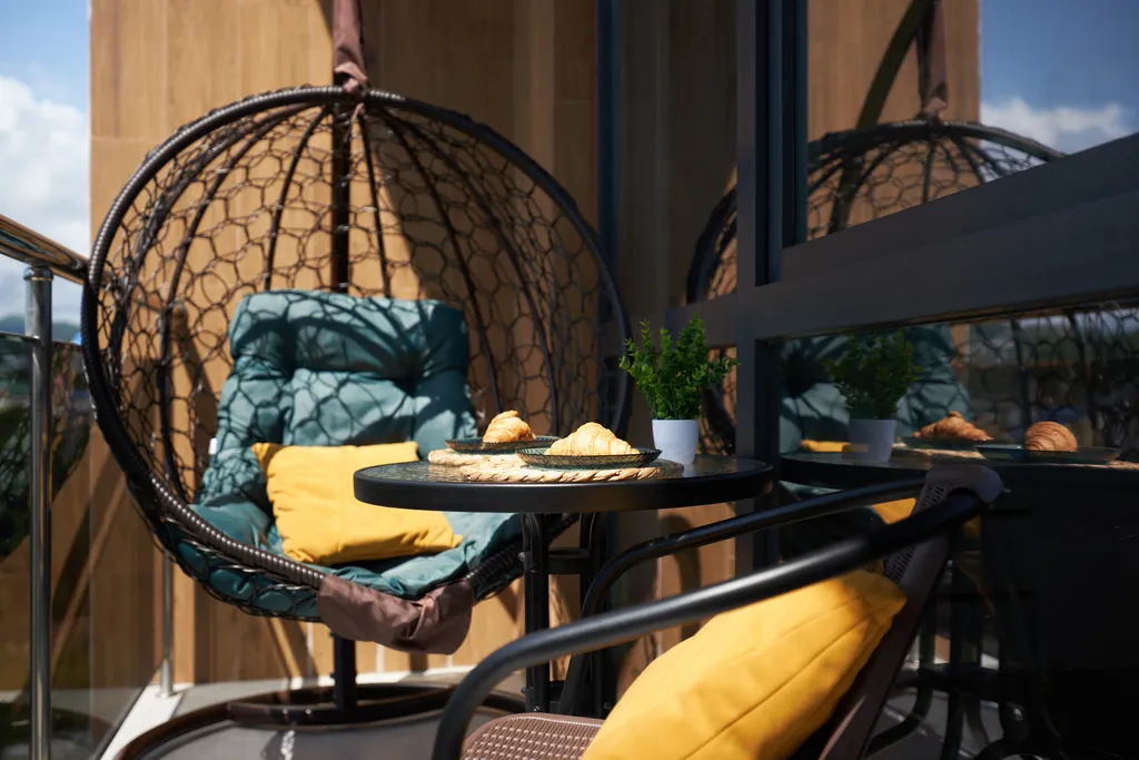 Студия с дизайнерским ремонтом