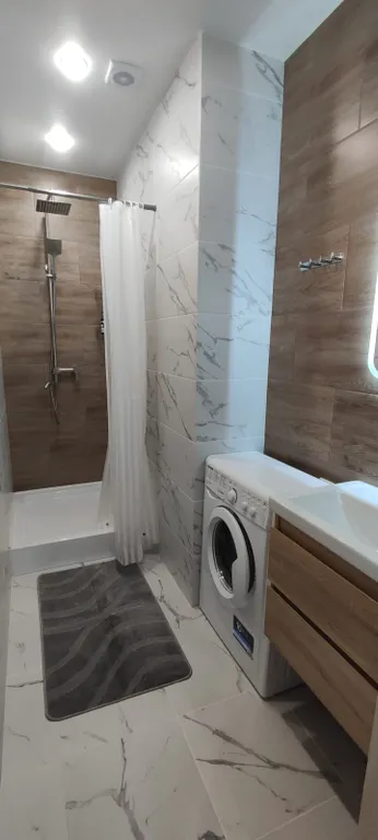 Двухкомнатная квартира на берегу моря