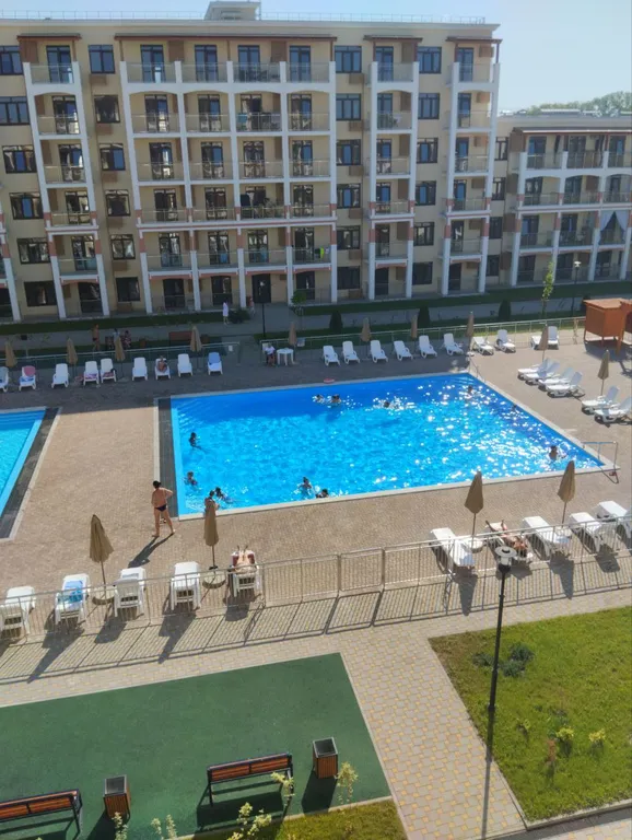 Новая студия-комфорт с бассейном и балконом в ЖК Кипарис Holiday house