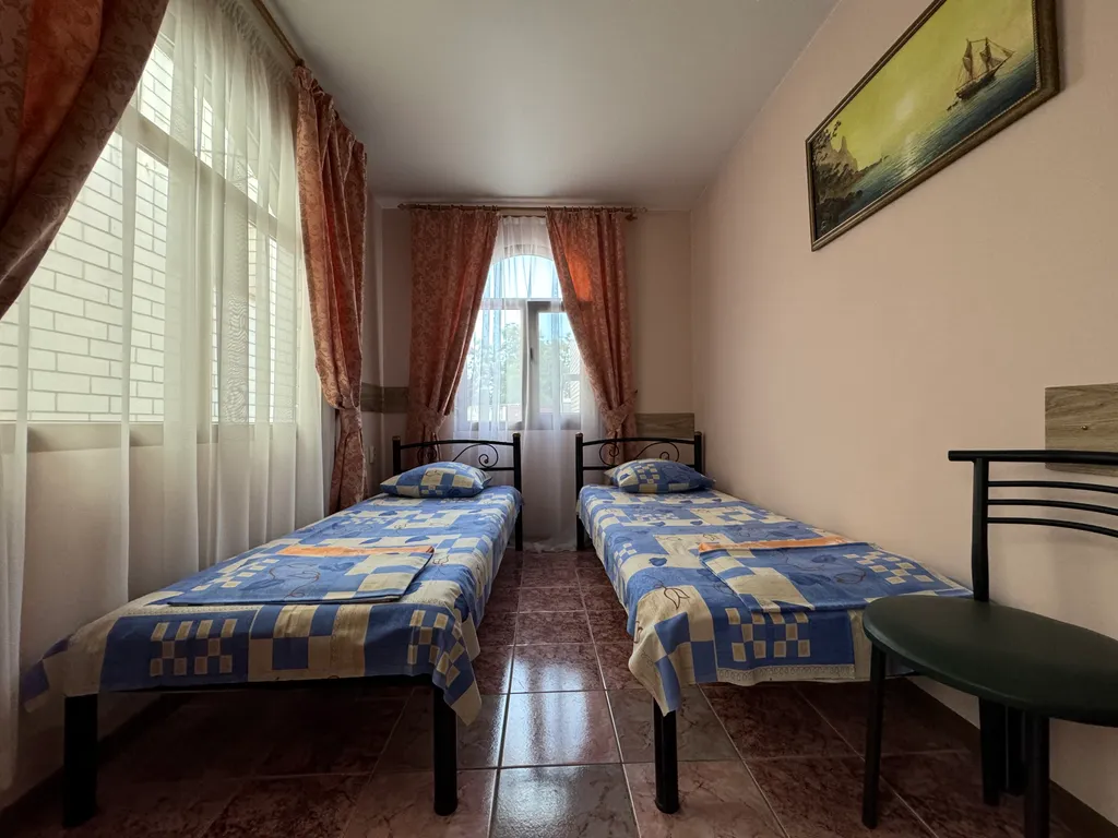 3-комнатный дом в спальном районе Феодосии