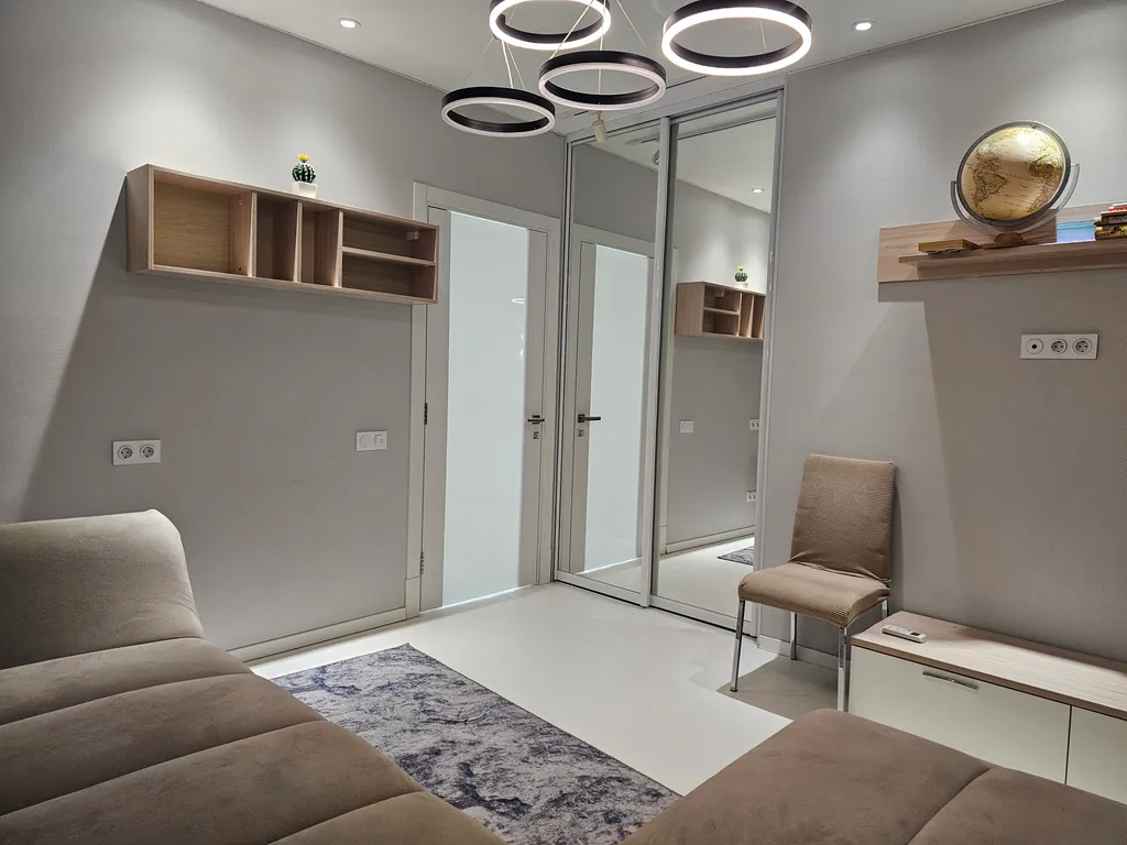 3х ком.кв 100 кв.м в центре район Фуникулёра