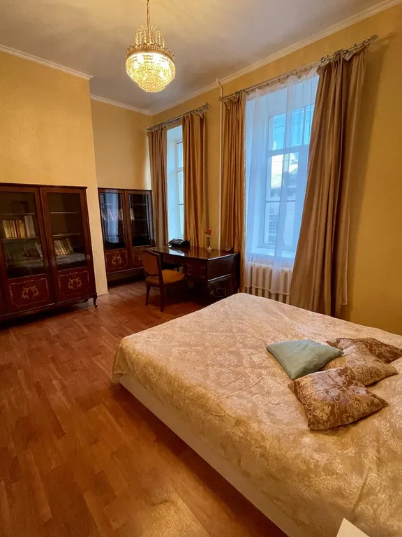 Квартира Большая квартира рядом с Дворцовой площадью — Санкт-Петербург