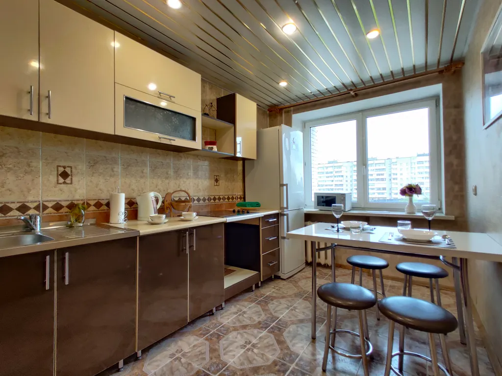 3-комнатная на площади Ленина, 6 раздельных мест