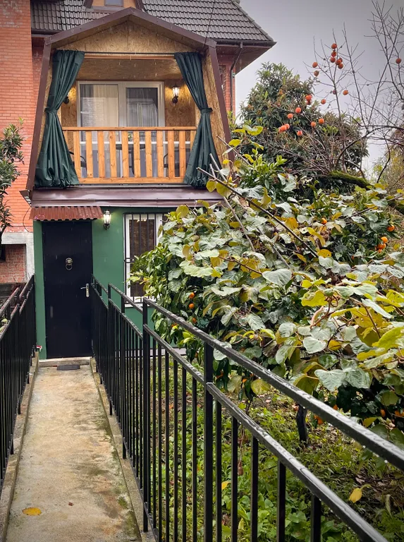 Коттедж Green house — Сухум