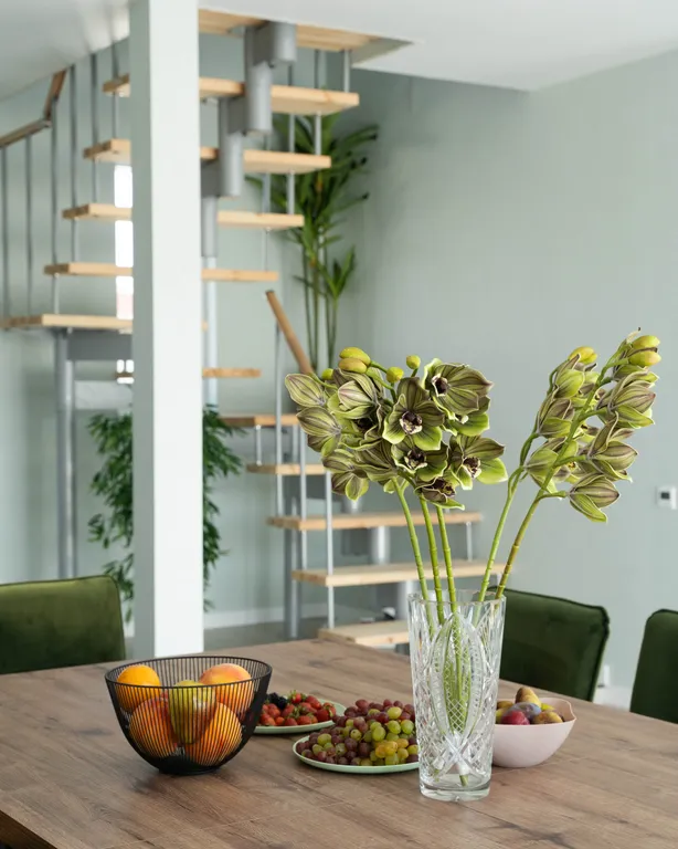 Дом на берегу реки