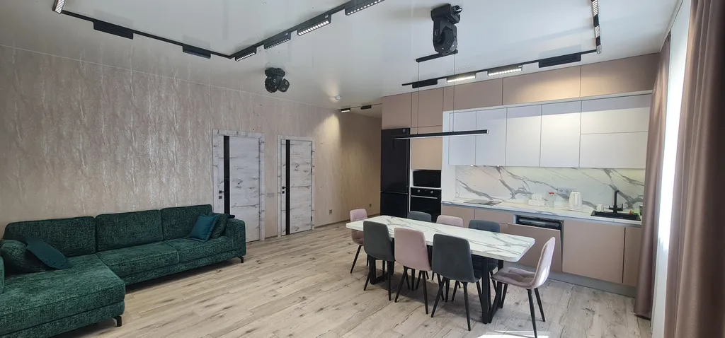 Большой современный и уютный дом