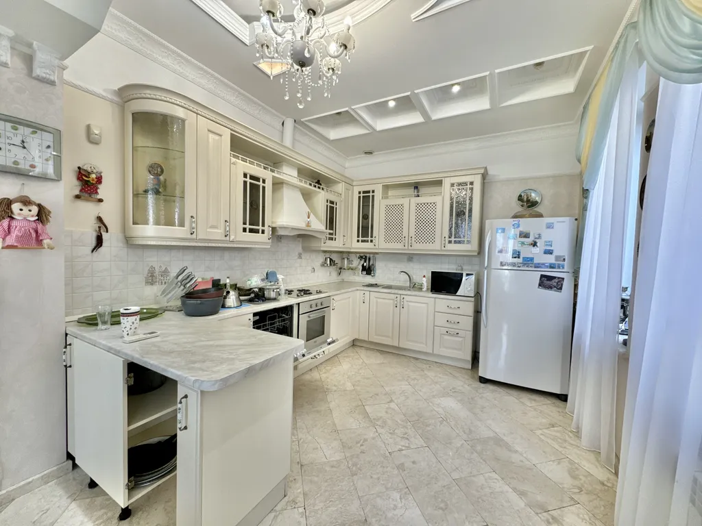 Шикарный дом в заповедной зоне в Ялте