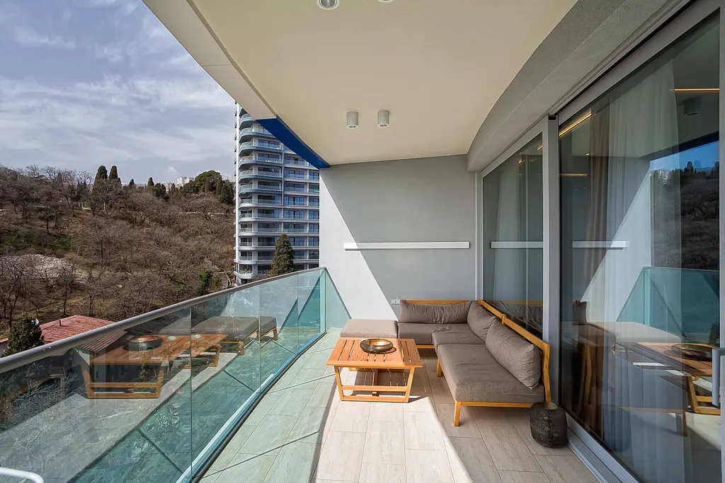 Большой апартамент с итальянским ремонтом с видом на море в приморском