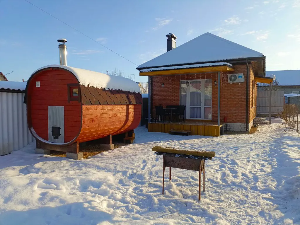 Уютный домик с баней у реки