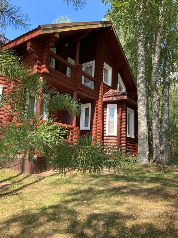 Бревенчатый дом 2 с видом на реку