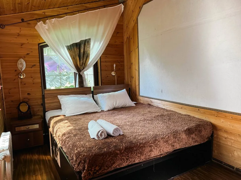 Коттедж у реки с баней