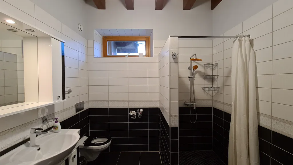 4-комнатный Дом