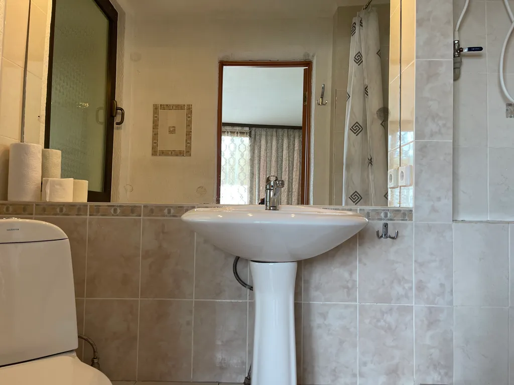 6-комнатный Дом