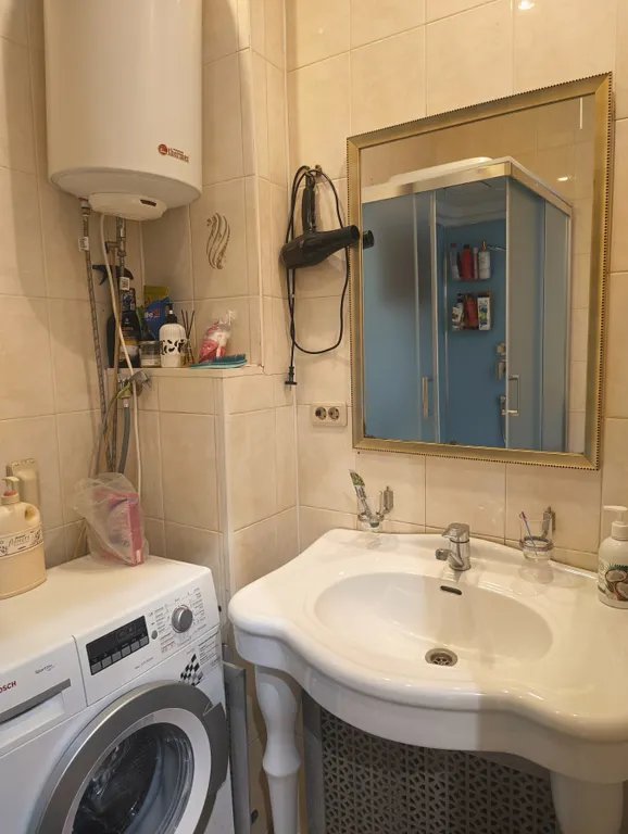 Квартира возле штаба округа и ТЦ Счастье