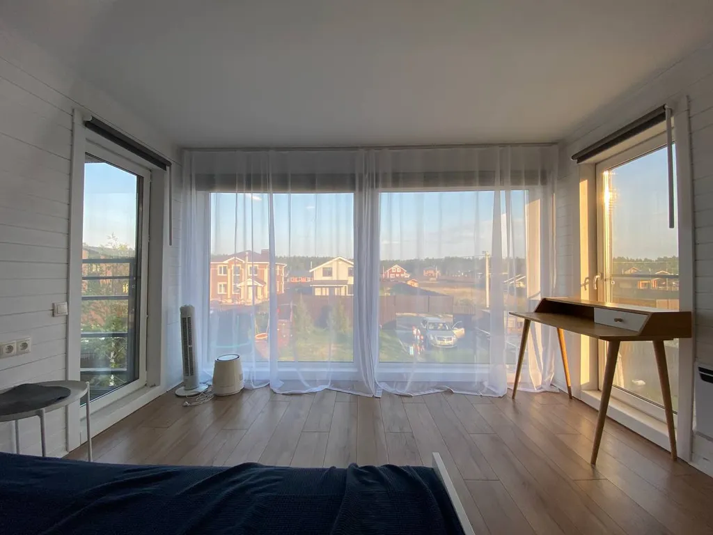 Коттедж Большой семейный дом с панорамными окнами у леса и озера — Семеновское