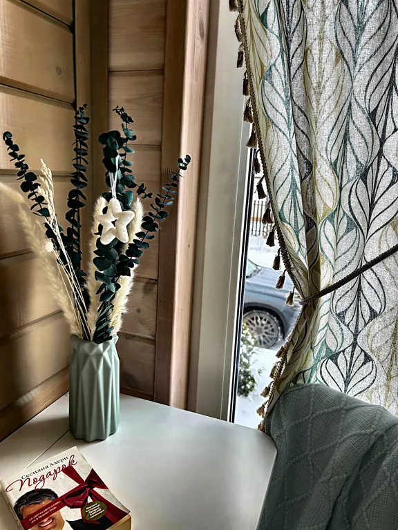 Уютный домик Karhumökki в окружении соснового леса и озер, у Игоры