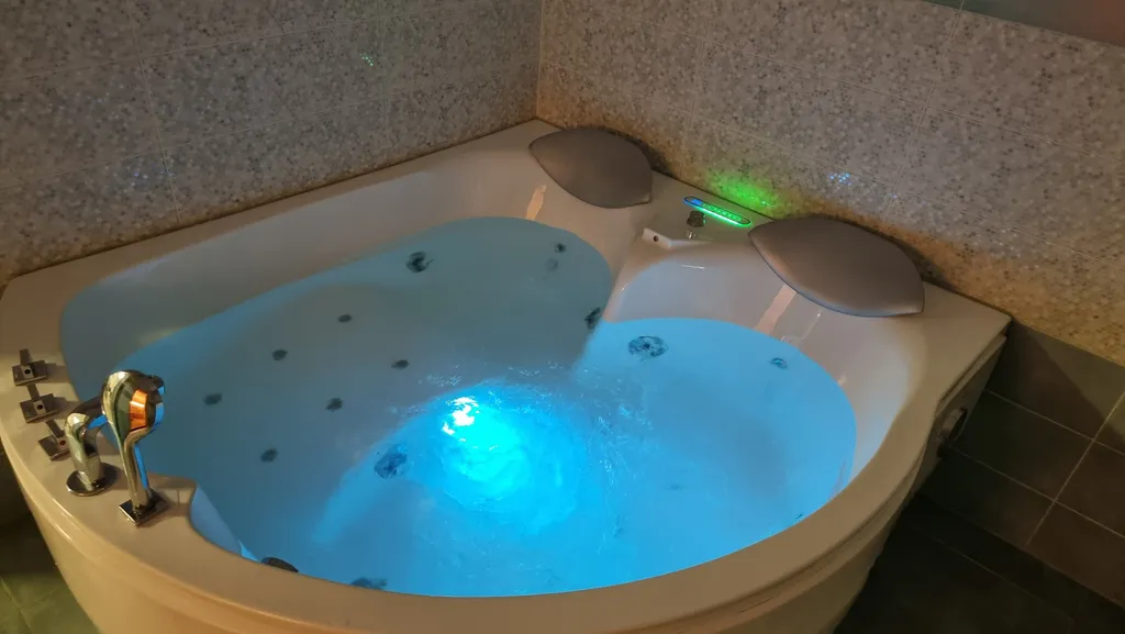 Дом с русской баней, джакузи и уличным чаном