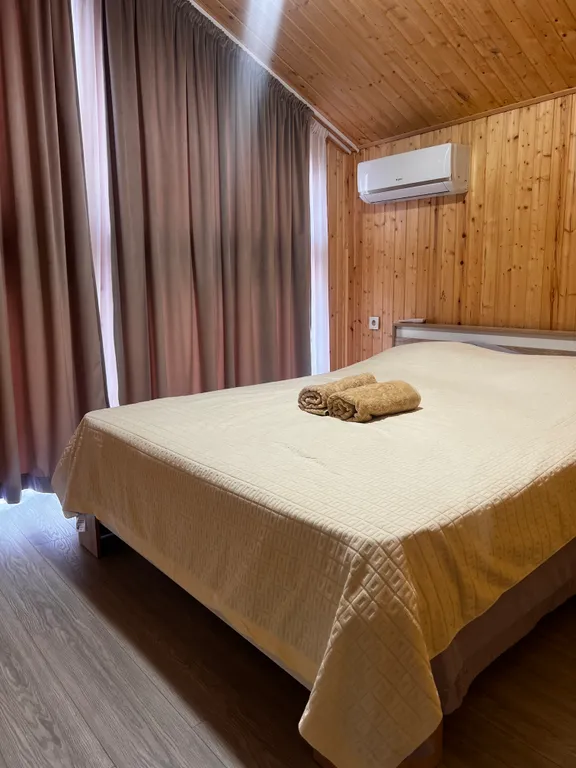 Коттедж 2 на береговой линии с красивым пляжем