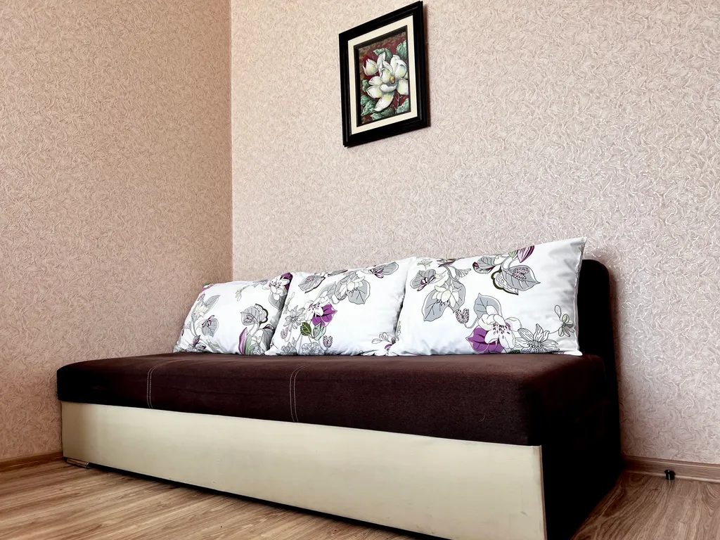 Огороженная парковка на Липовой аллее, Артиллерийская