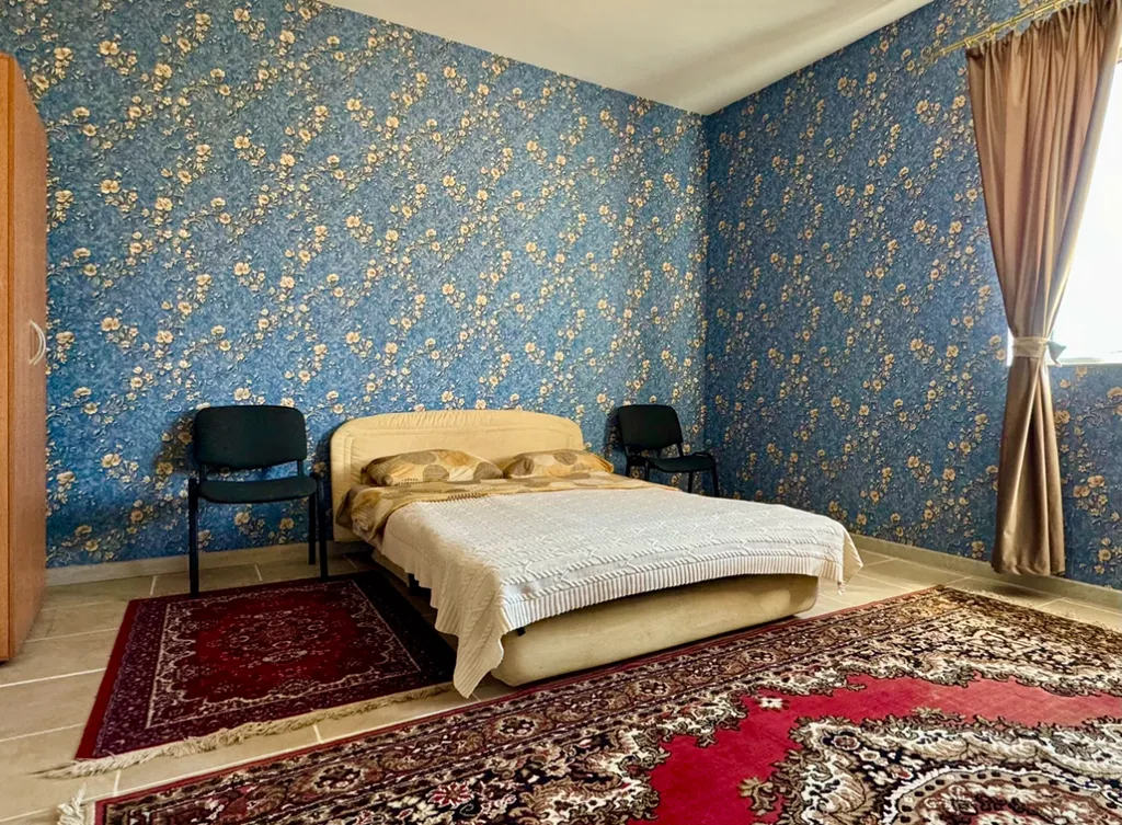 Уютный дом с большой территорией