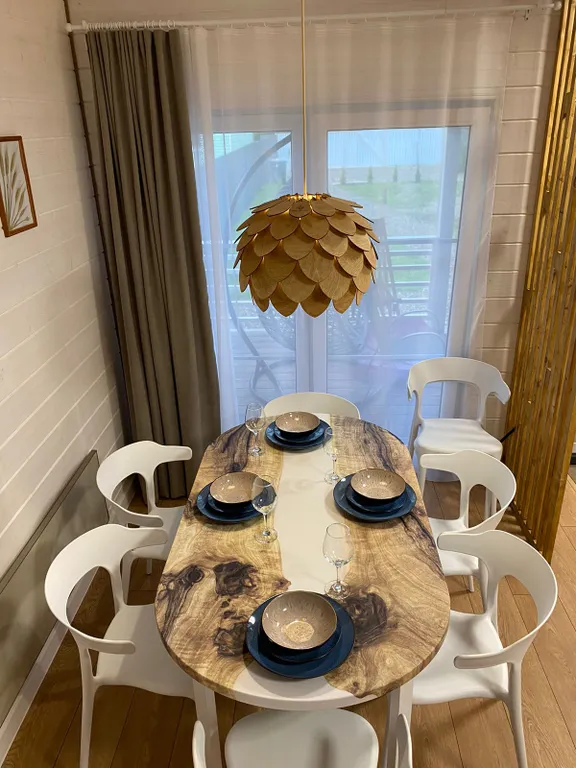 Новый дом с собственной территорией и видом на горы