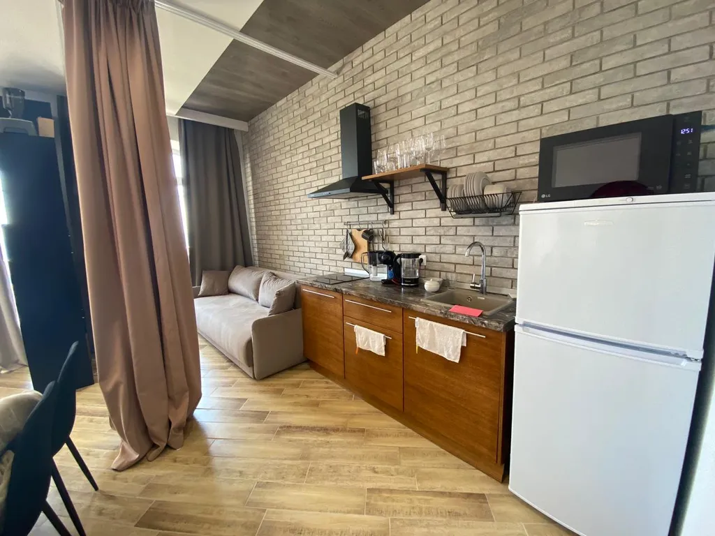 Шикарная современная студия на берегу моря