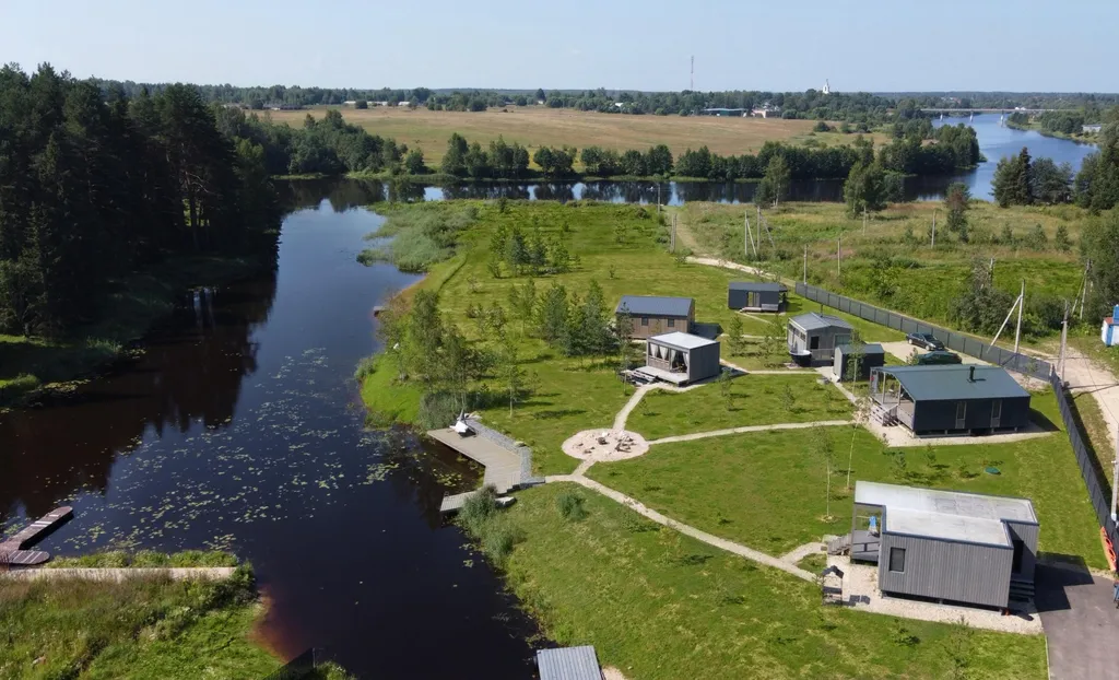 Дом Уютный на заливе реки Нерль с видом на лес